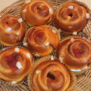 お洒落な お花ジャムパン🌹満開